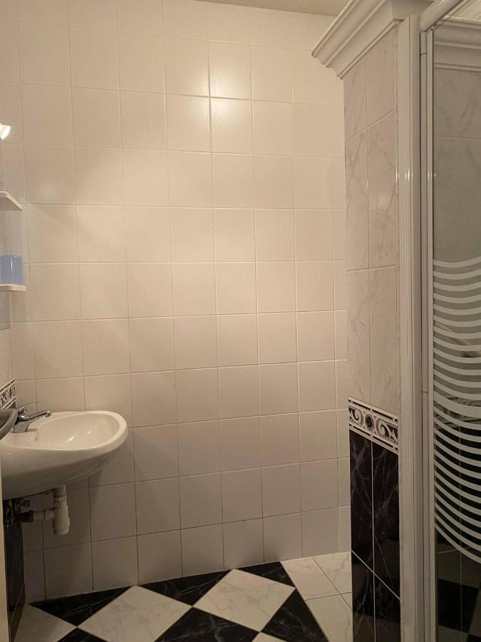 Birta Apartman ハイデゥソボスロー エクステリア 写真